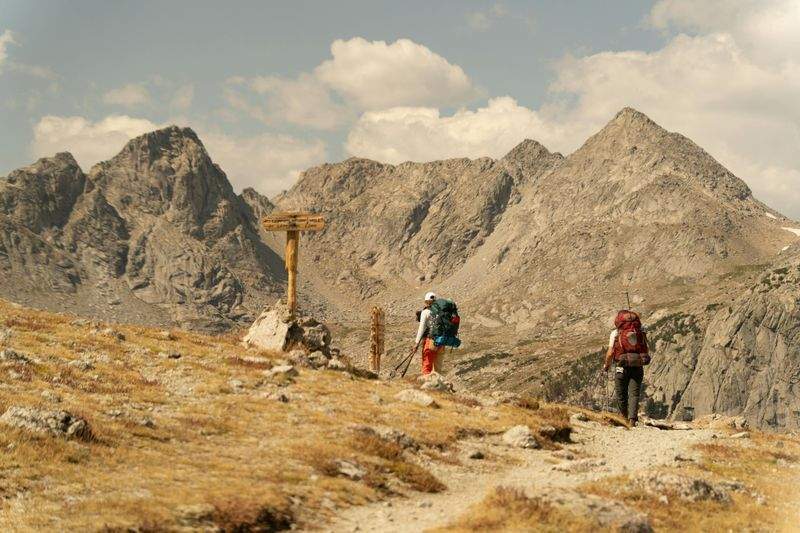 Harbour Peak Hiking Co. 12